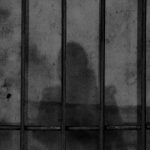 موجز حول ظروف اللاجئين المحتجزين في لبنان: محاكمات غير عادلة، تعذيب وإساءة معاملة